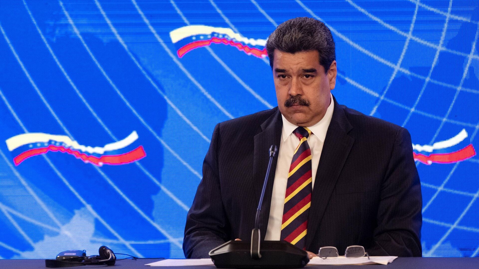 Мадуро заявил, что США планируют и инициируют военные конфликты в мире